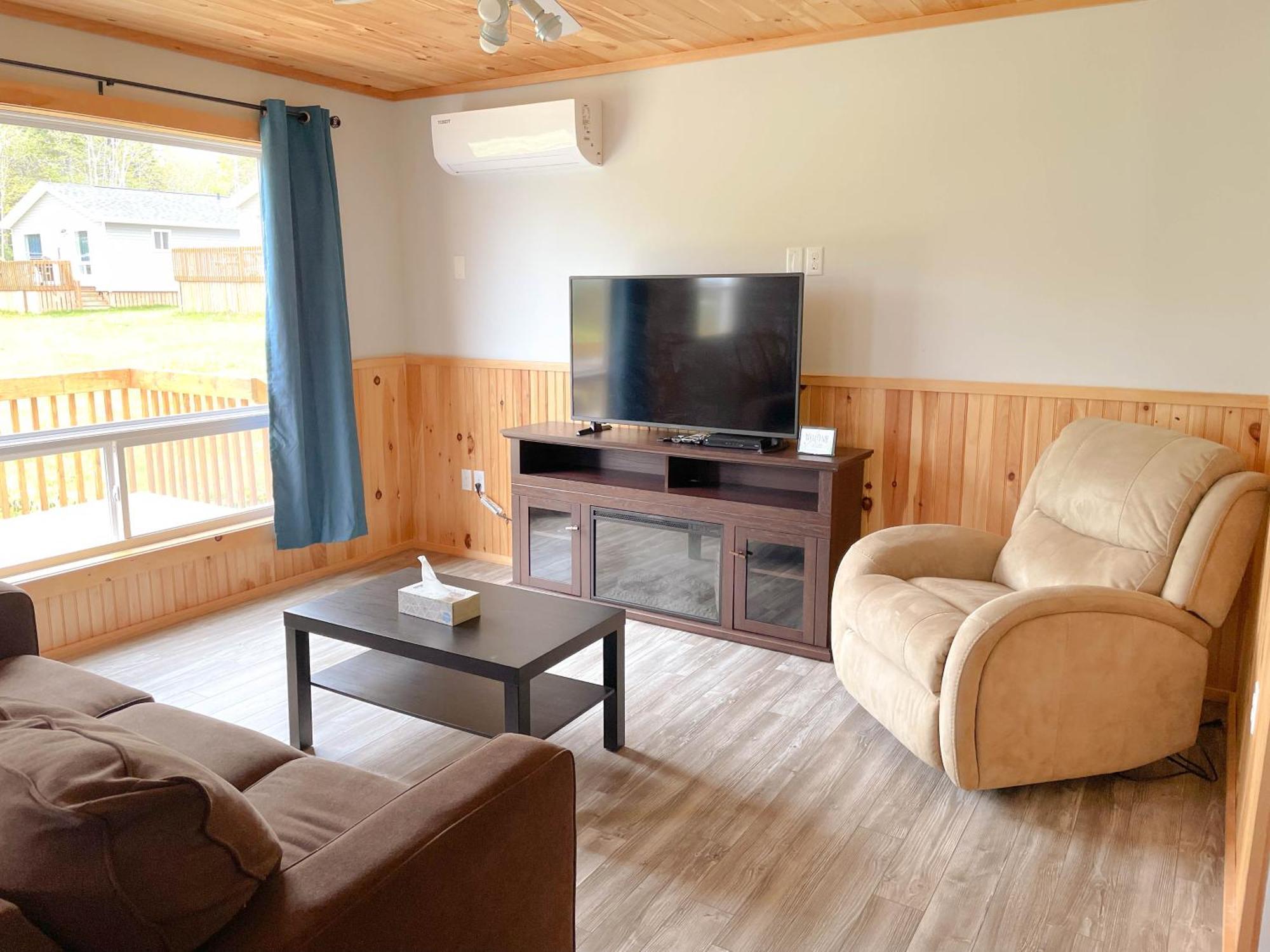 פרום Hidden Acres Cottages מראה חיצוני תמונה