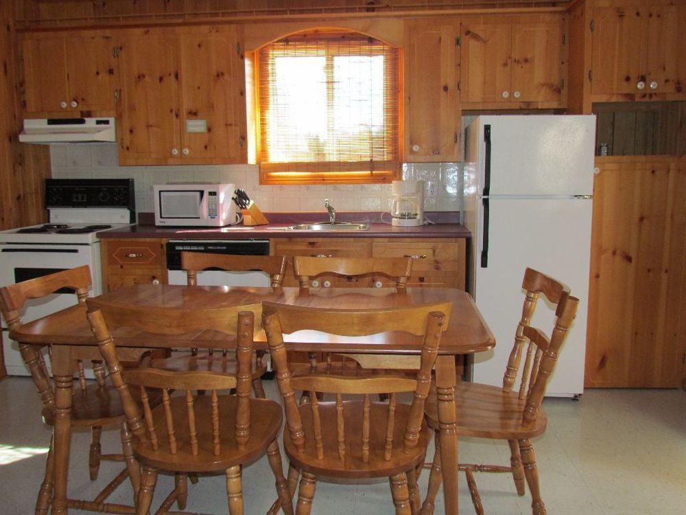 פרום Hidden Acres Cottages מראה חיצוני תמונה