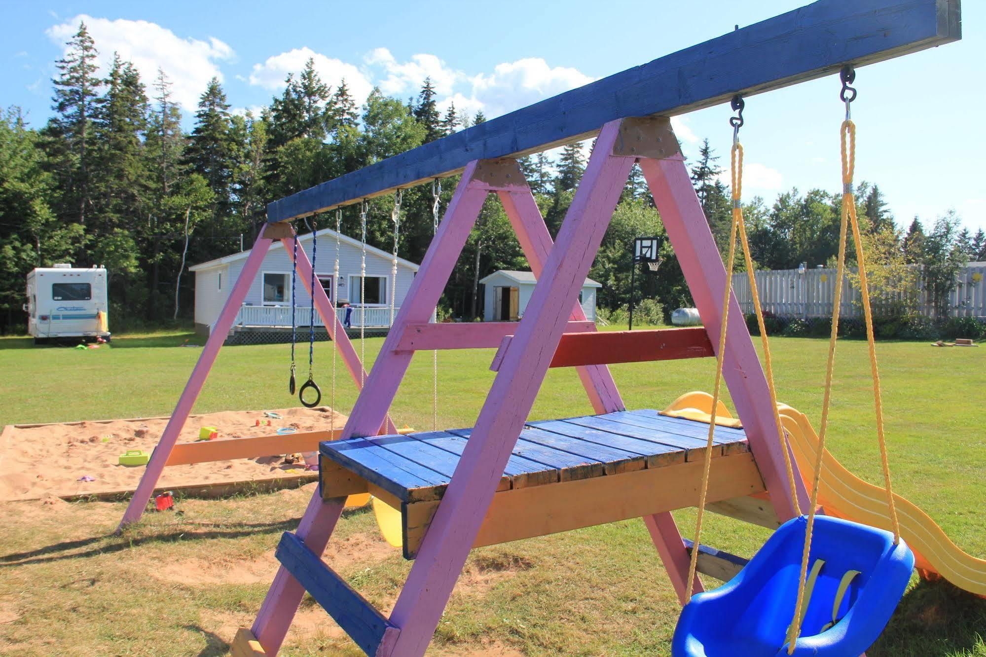 פרום Hidden Acres Cottages מראה חיצוני תמונה